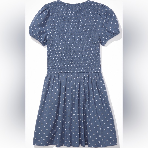 NWT American Eagle Blue and White Daisy Floral Tie Front Smocked Dress Sz Large - Picture 6 of 9